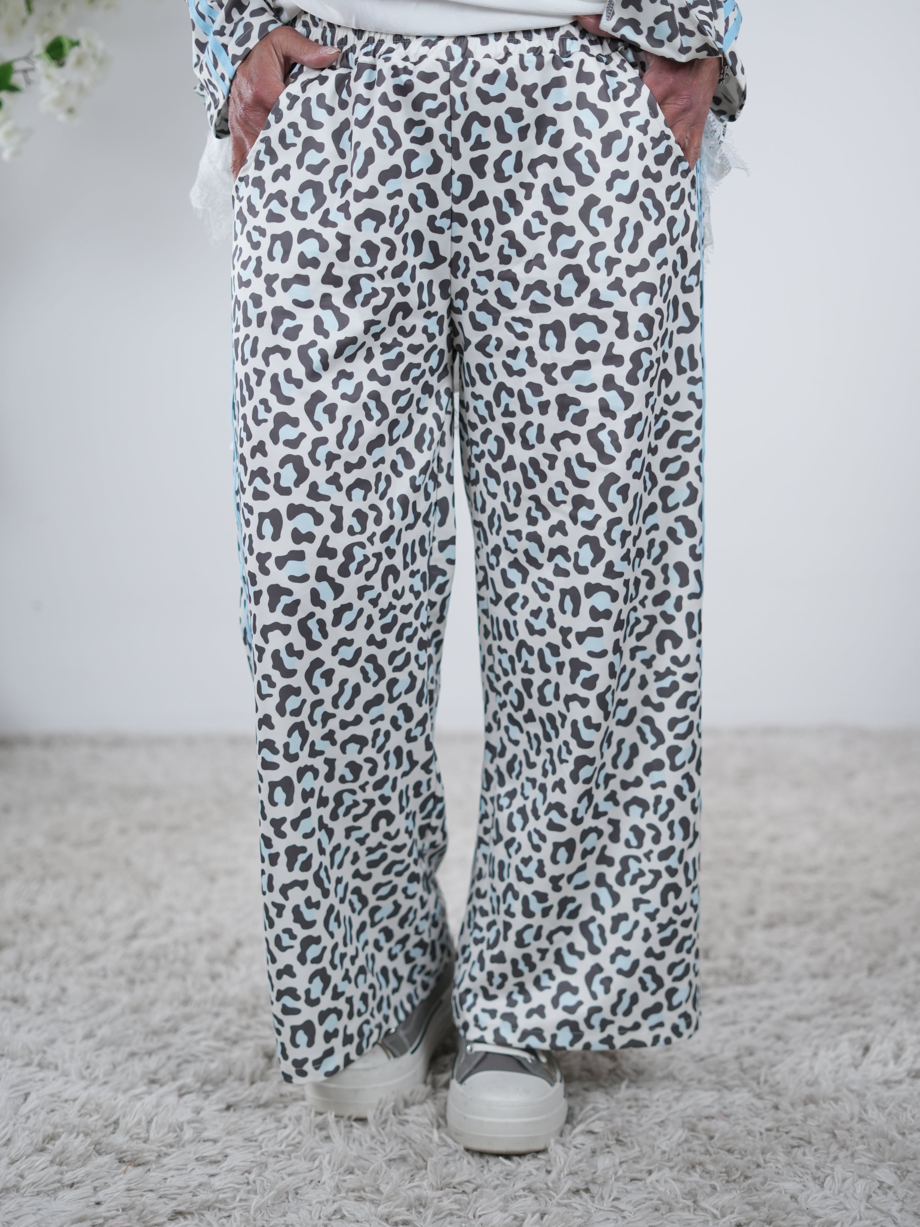 Wide Leg Pants im Leo Look One Size (ca Gr. 38-44) Blau